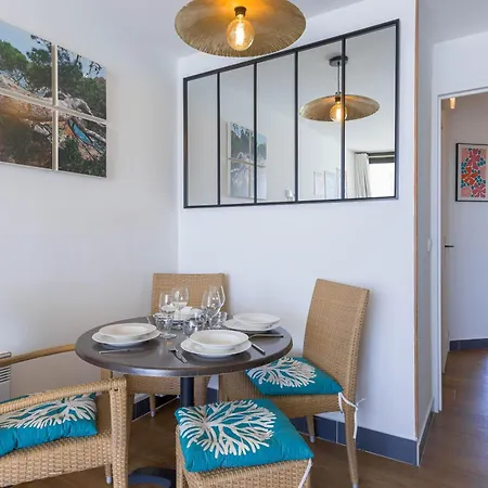 Апартаменты Blue View - Terrace With Sea View, Pool, Air Conditioning *