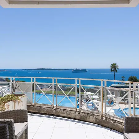 Апартаменты Blue View - Terrace With Sea View, Pool, Air Conditioning Канны