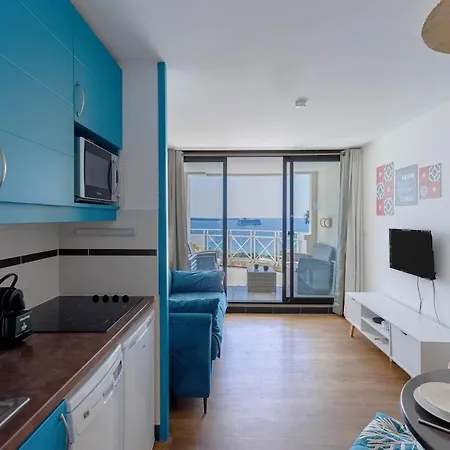 Blue View - Terrace With Sea View, Pool, Air Conditioning Daire